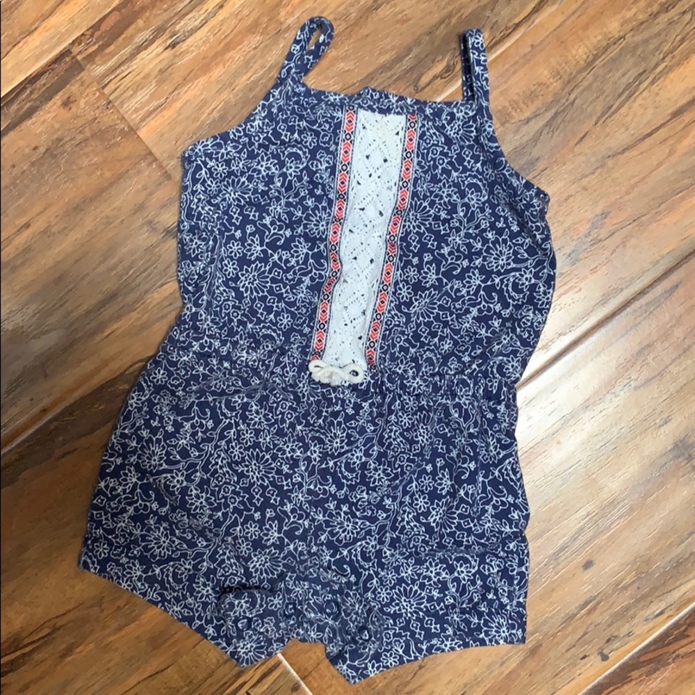 👶🏻Adorable romper 😍 - Picture 2 of 4
